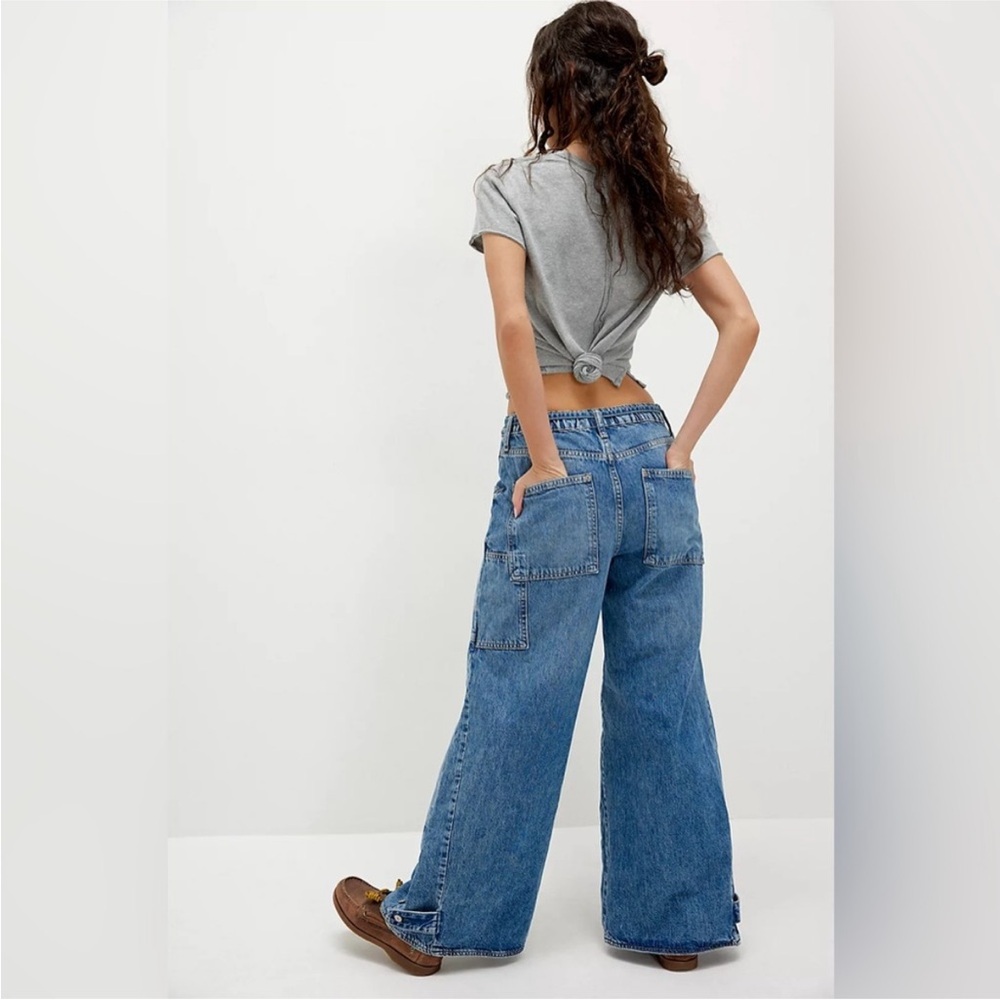 Washed Denim Wide-Leg Jeans - Picture 8 of 13